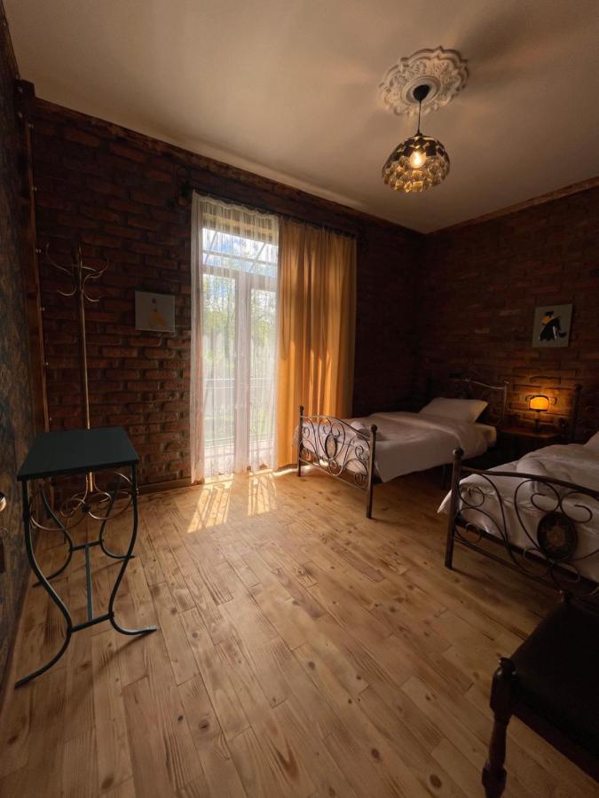 Odo'S Guest House 马尔特维利 外观 照片